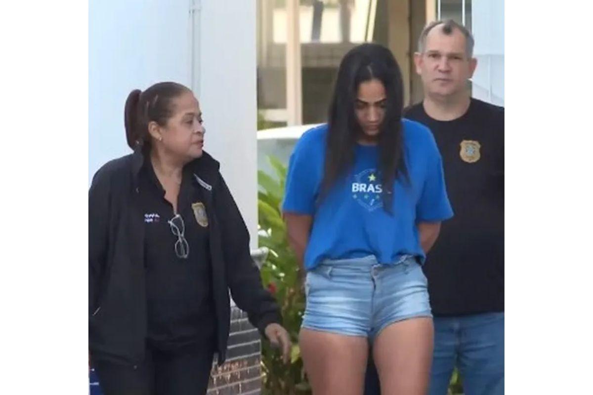 A mulher foi conduzida à prisão 