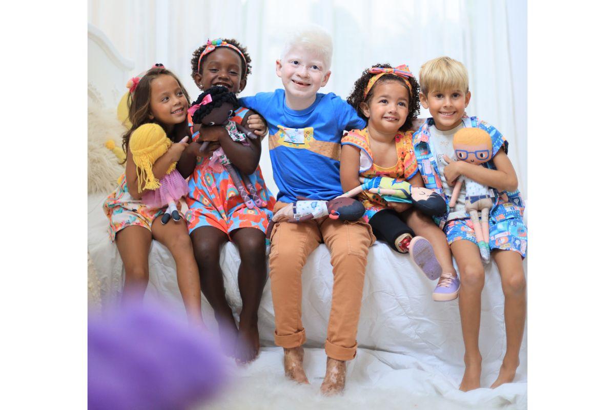 bonecos inclusivos mini me