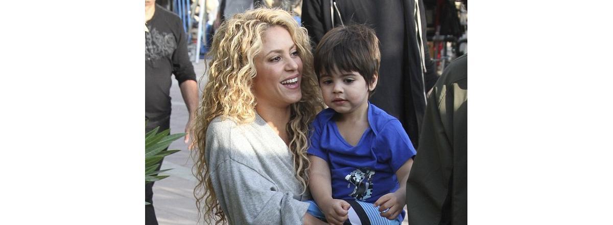 Shakira e filho 4