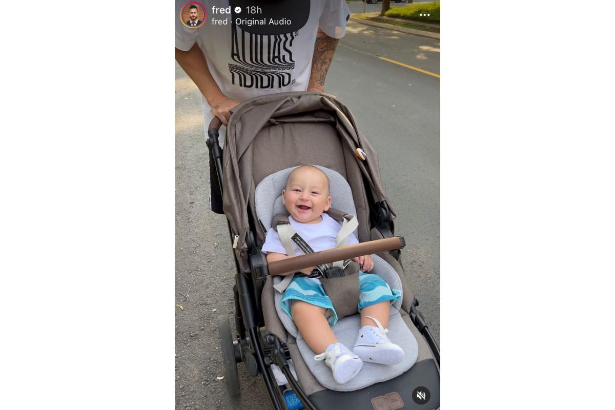 Risada encantadora de Cris