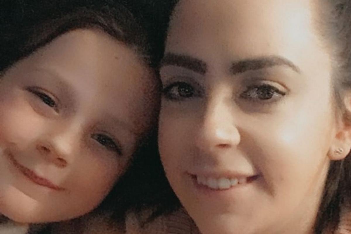 Amy disse que as mensagens cruéis não impediram Freya de jogar futebol por muito tempo