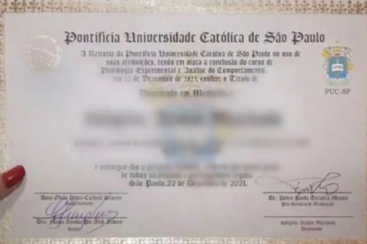 Pais desconfiaram do fato de todos os pacientes receberem o mesmo tratamento