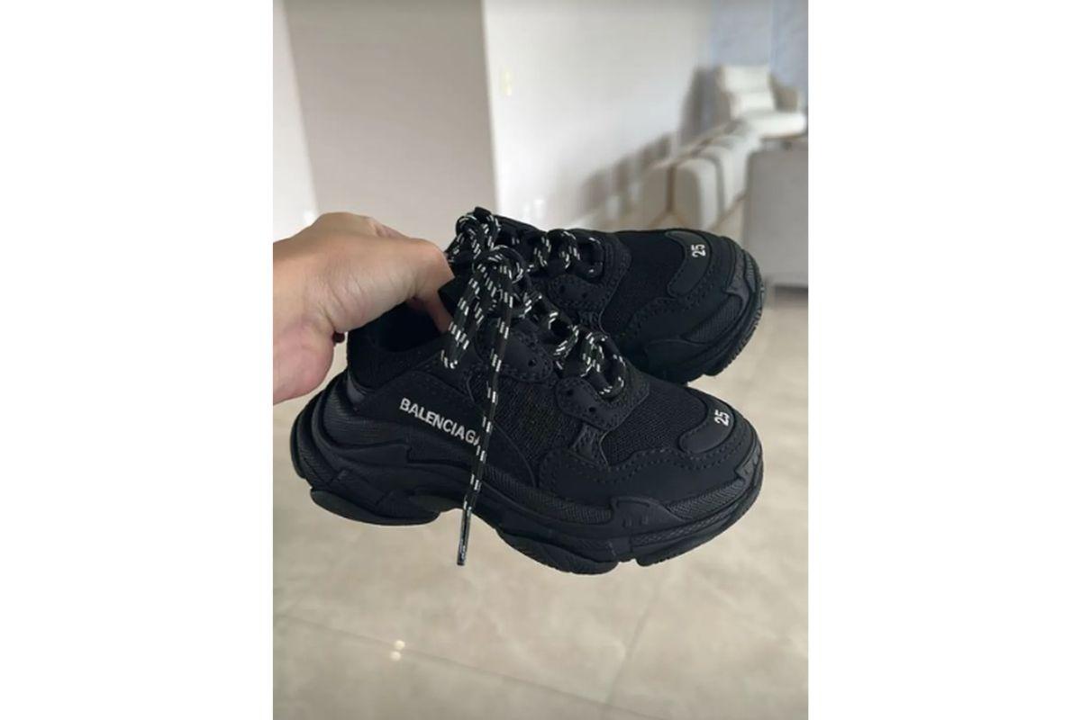 Ela deu um tênis caríssimo para a filha 