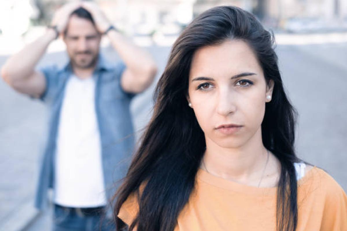 A mulher ficou brava com o marido após o desentendimento