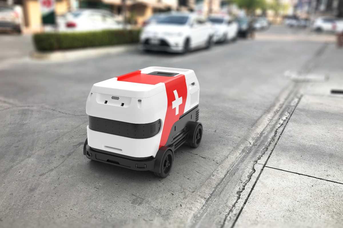 Equipe de resgate utiliza robo para auxiliar no resgate de criança presa em sistema de esgoto