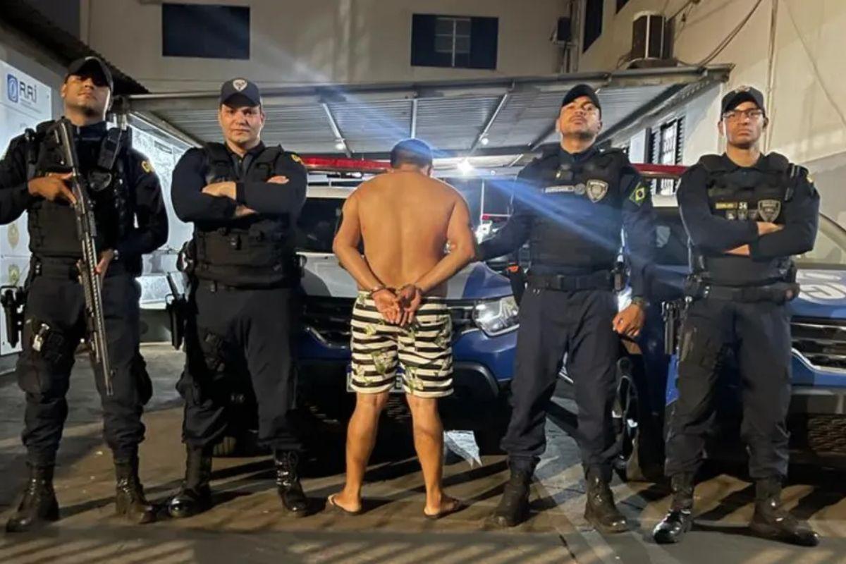 Criança de 8 anos salva mãe enviando áudio para pai, mãe mantida em cárcere privado é salva pelo filho, filho salva mãe de violência doméstica e cárcere, áudio de criança pedindo socorro para o pai, namorado agredia mãe