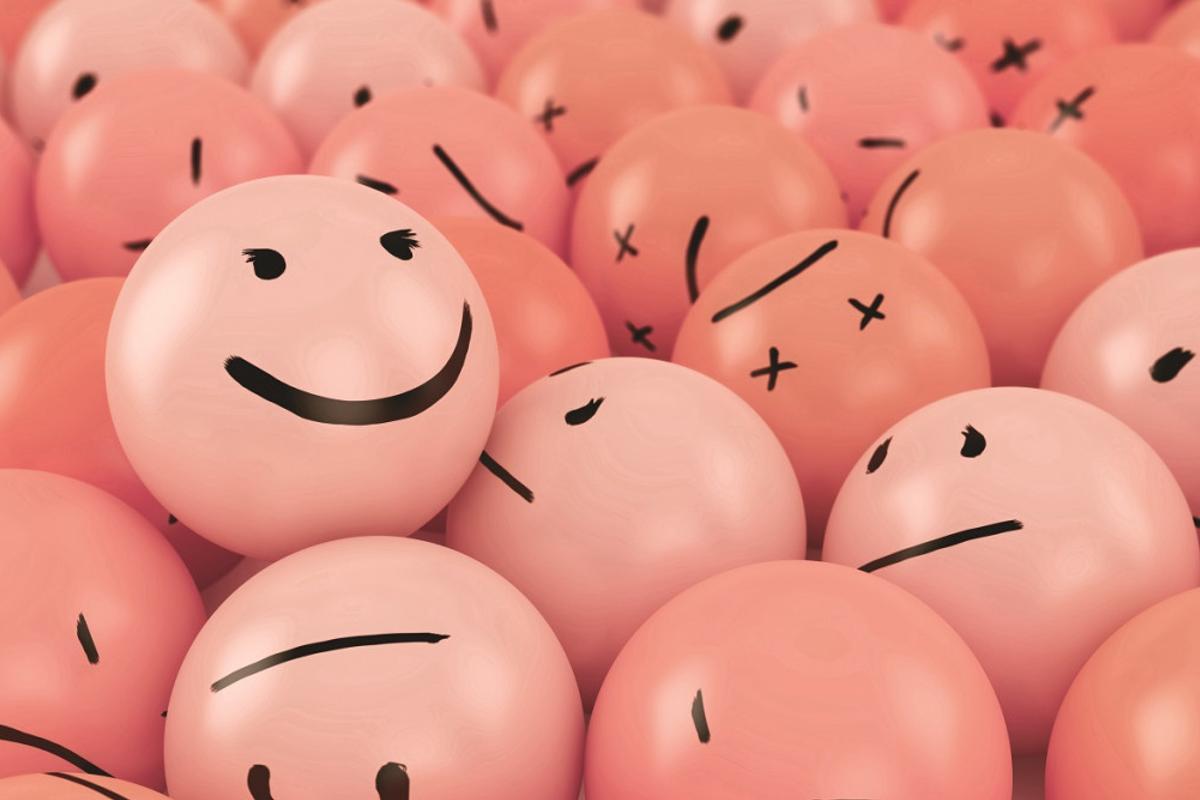 Garota viraliza nas redes após contar descoberta inusitada dos pais em radiografia dela