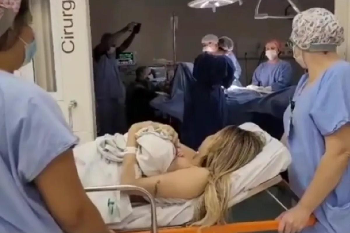 Mãe e filha têm filho no mesmo dia