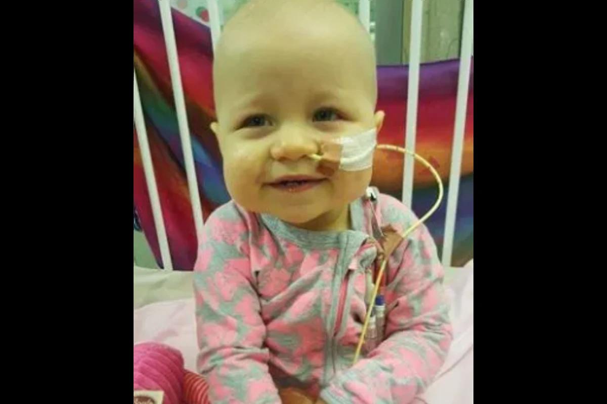 Bebê doente com leucemia