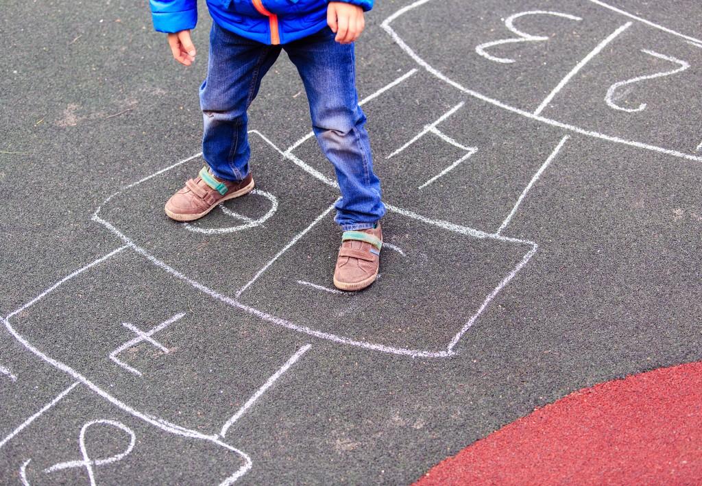 brincar não é sinonimo de ter brinquedos