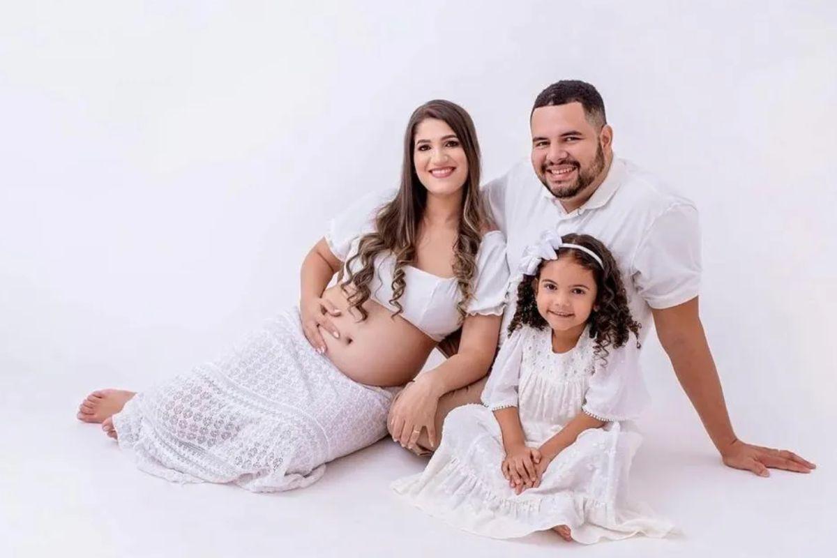 Mulher grávida de sêxtuplos