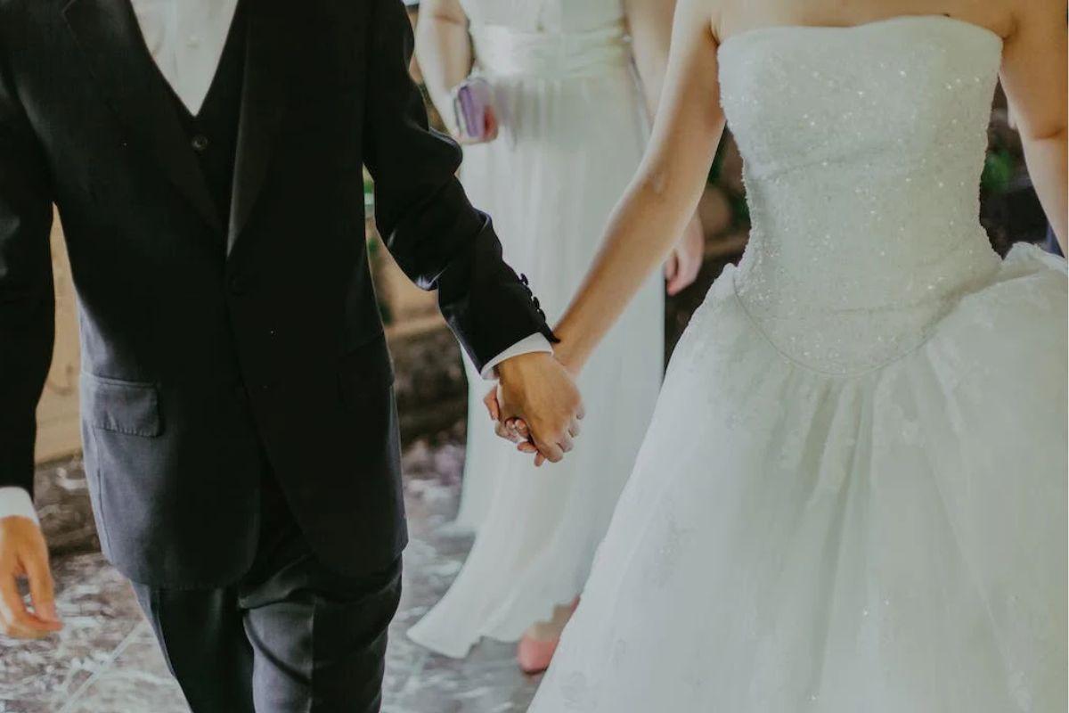 Casal proíbe crianças em casamento