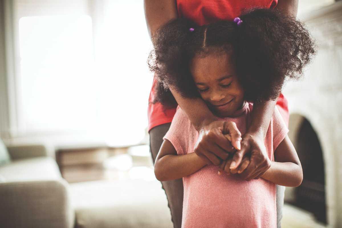 Mãe e filha em momento especial