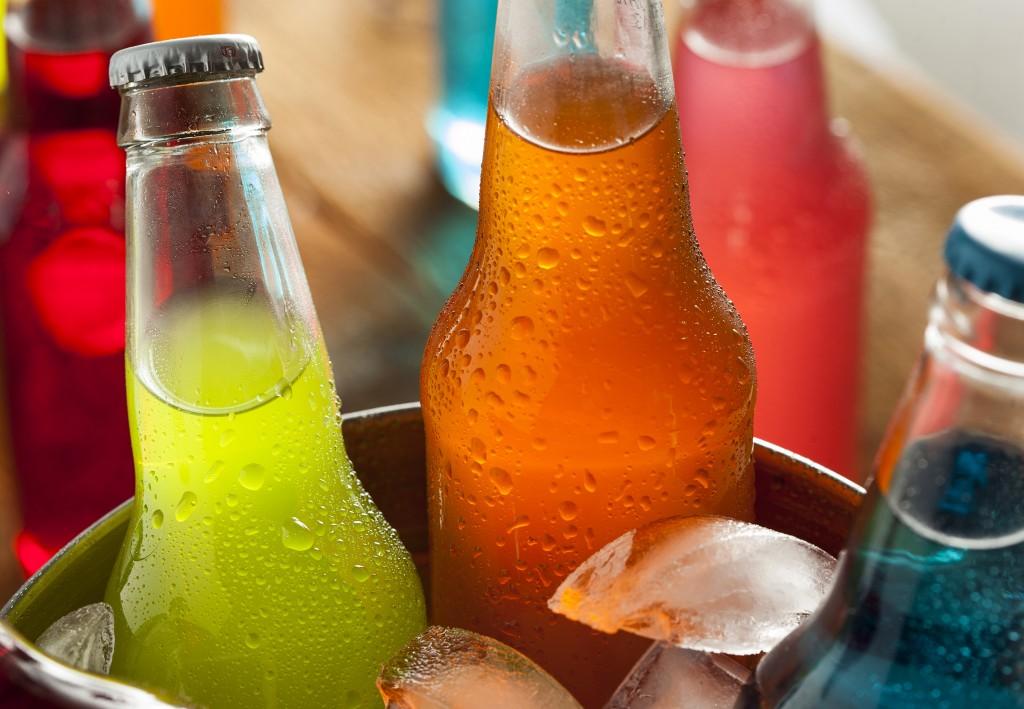 refrigerantes e sucos artificiais