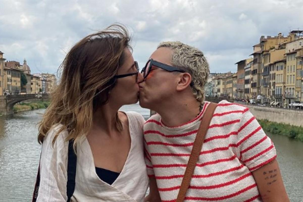 Maria Gadu e namorada