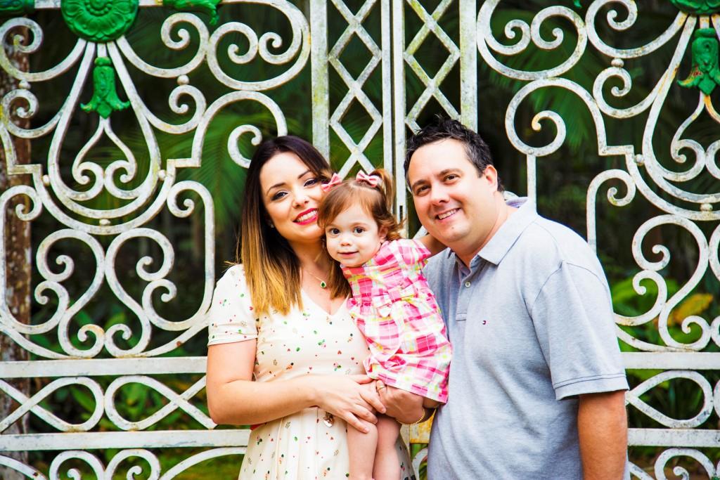 Flávia Calina, com o marido, Ricardo, e a filha, Victoria