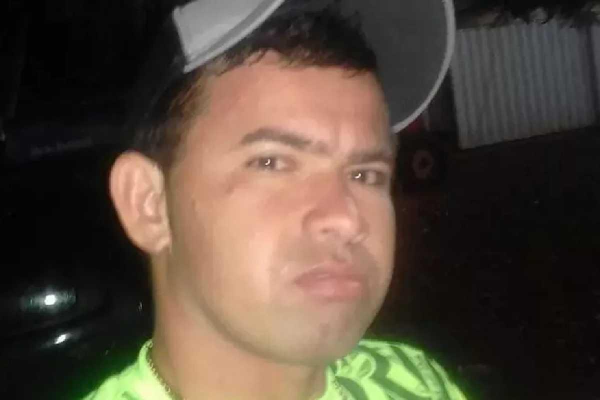 Homem que ficou perdido na mata por três dias volta e ganha bolo da família