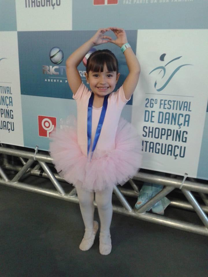 Sarah, 4 anos, filha de Carine e Teodoro