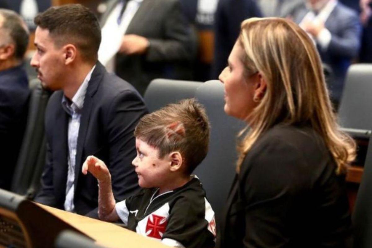 Guilherme Gandra Moura, Tayane Gandra, Epidermólise Bolhosa, Programa de Assistência Especializada em Epidermólise Bolhosa na Rede Pública de Saúde, Lei Gui