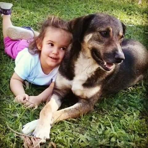 Maria Eduarda, 3 anos, filha de Camilla e Adriano