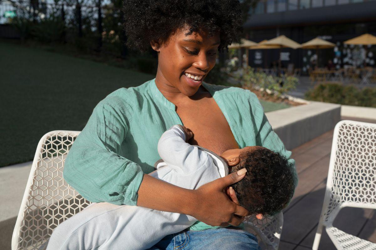 Especialmente para as mães, a volta ao trabalho apresenta inúmeros desafios 