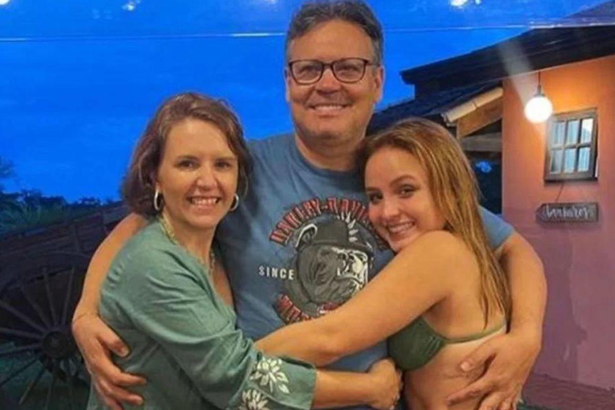 Larissa Manoela, pais de Larissa Manoela, m&atilde;e de Larissa Manoela, Silvana Taques, pai de Larissa Manoela, Gilberto Elias