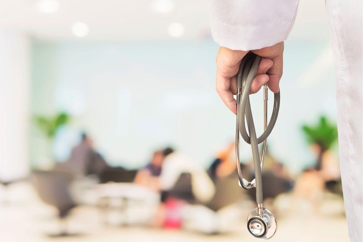 ginecologista de goiânia é preso após estimular seus pacientes em suas consultas