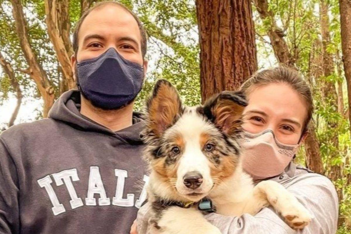 Casal nomeia cachorro com nome do app que se conheceram