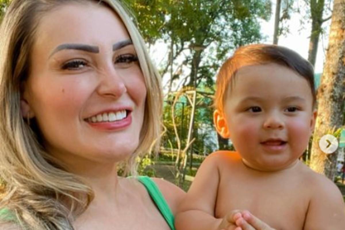 Andressa Urach e filho mais novo, Leon