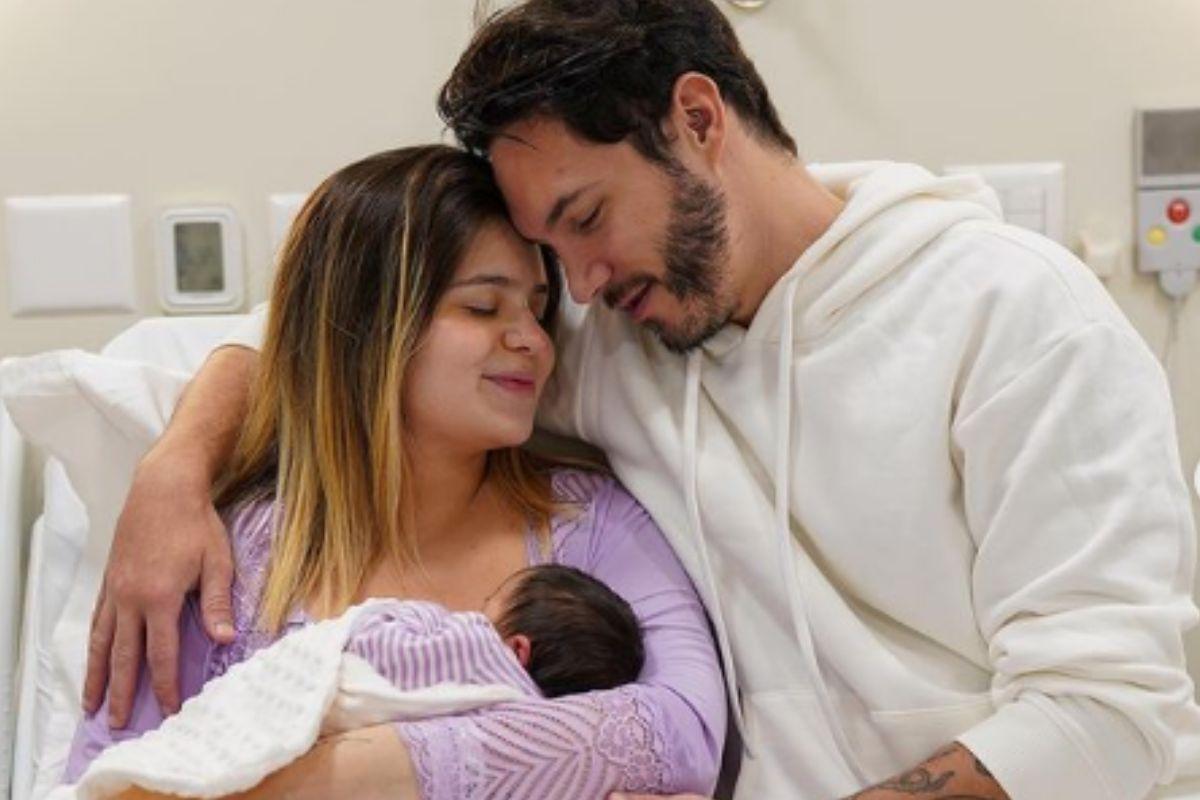 Viih Tube e Eliezer com a filha Lua