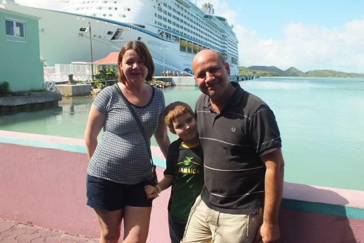 Mãe cria aplicativo de namoro para viúvos