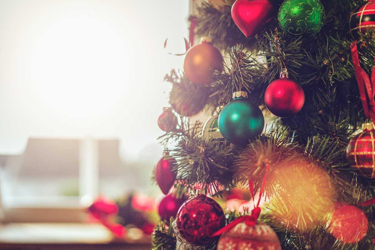 Uma mulher decidiu convidar a ex do noivo para a Ceia de Natal