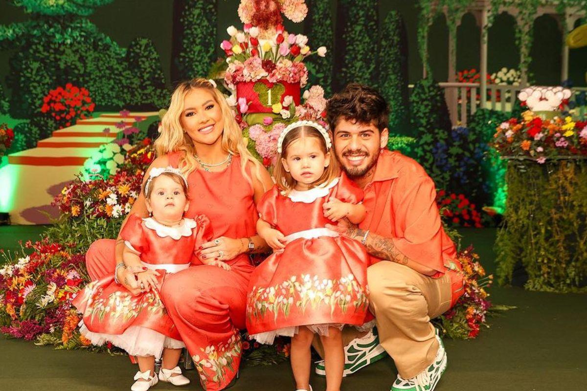 Virginia e Z&eacute; Felipe com as filhas Maria Alice e Maria Flor no anivers&aacute;rio de 1 ano da ca&ccedil;ula