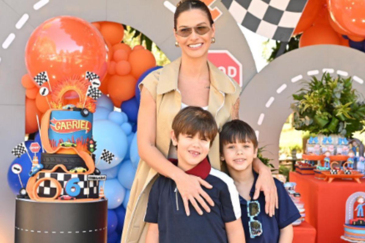 Andressa Suita com os filhos