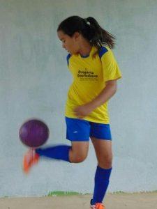 eu-falo-para-os-meninos-quais-jogadas-eles-devem-fazer-conta-maria-alice-10-anos-1503085669290_v2_450x600