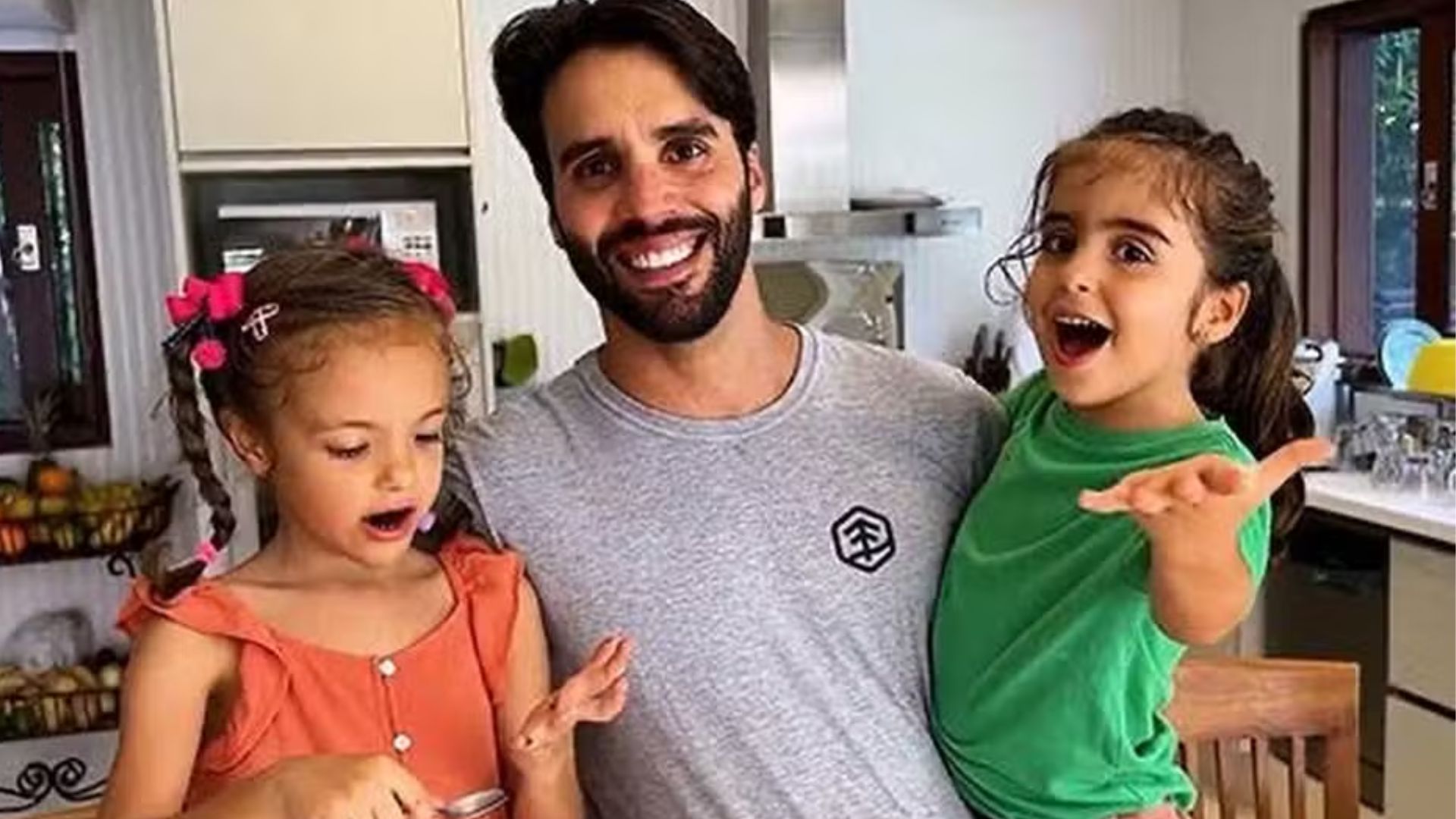 Daniel, Helena e Marina