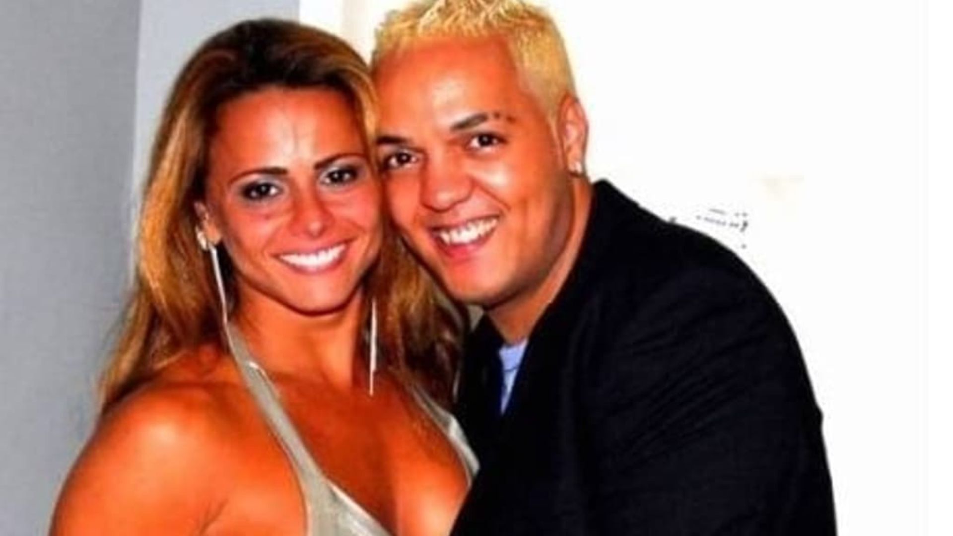 Belo e Viviane Ara&uacute;jo