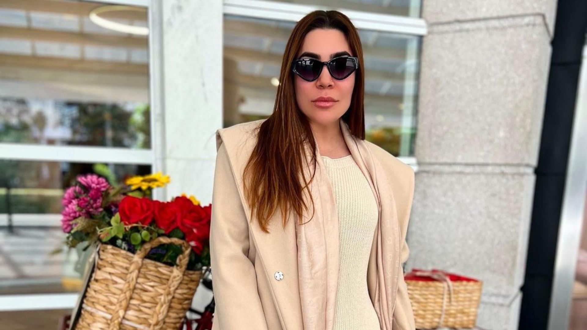 Naiara Azevedo posando para foto