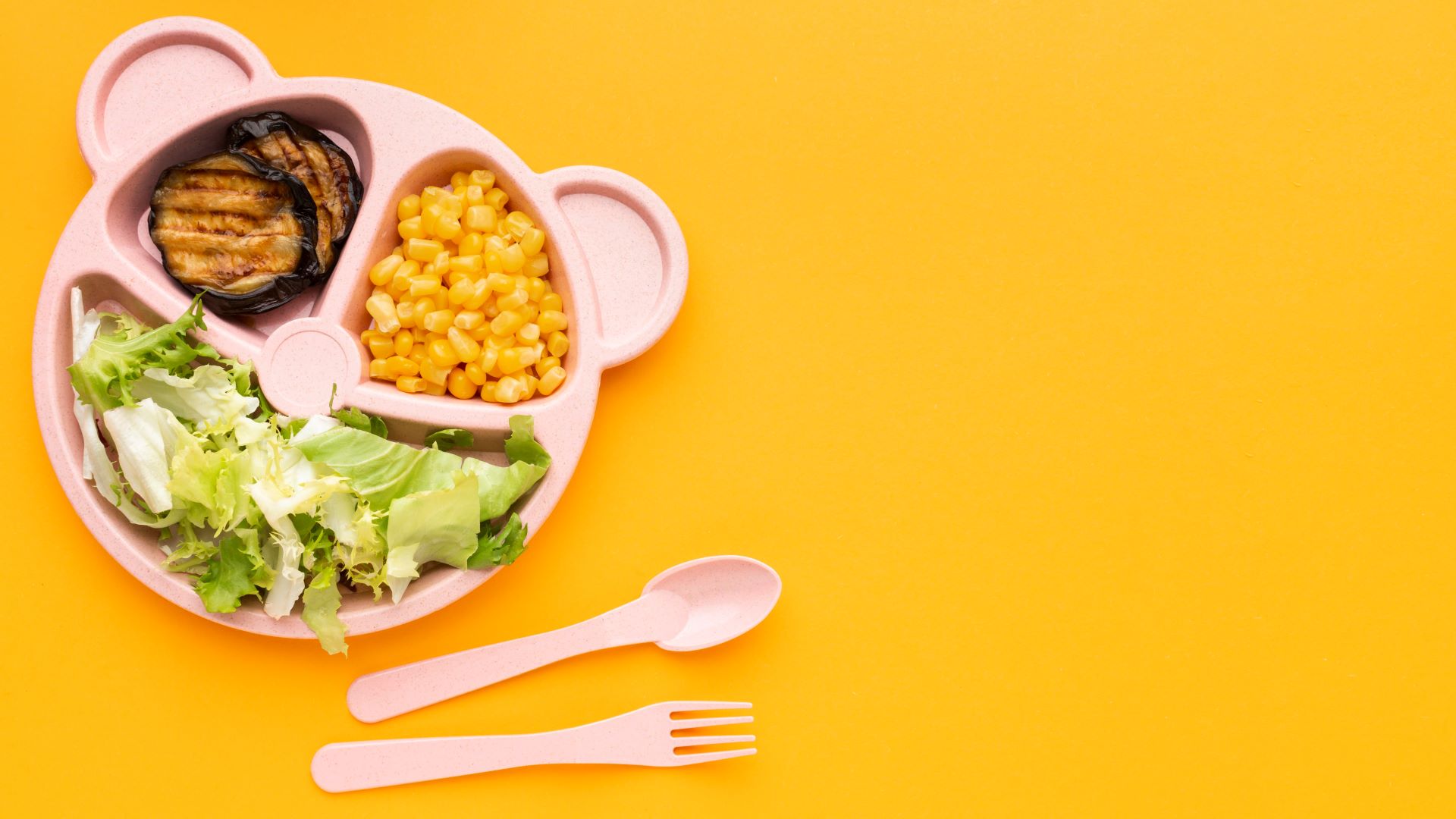 prato de comida para crian&ccedil;as em introdu&ccedil;&atilde;o alimentar