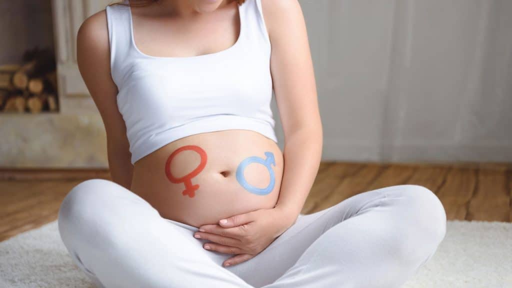 Superstições para descobrir o sexo do bebê, mitos divertidos