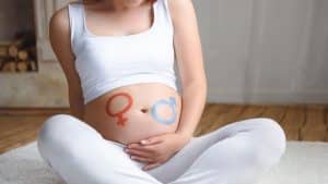 Superstições para descobrir o sexo do bebê, mitos divertidos