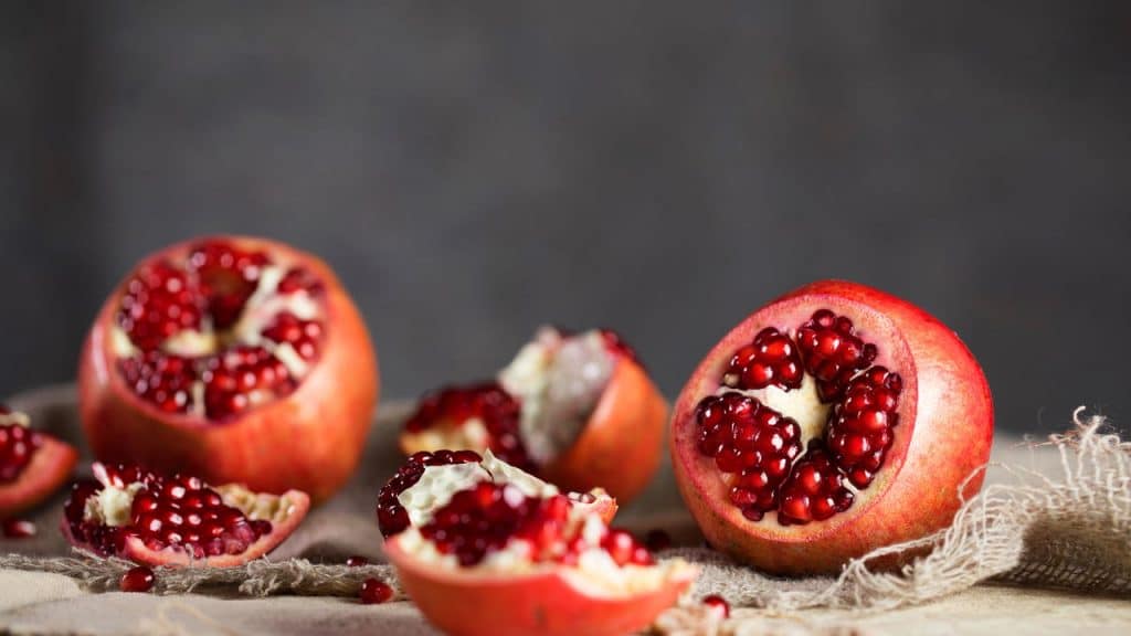 Guia completo para cultivar Romãs no seu jardim