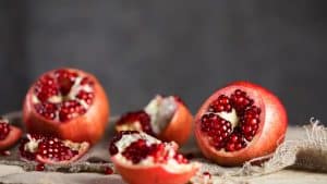 Guia completo para cultivar Romãs no seu jardim