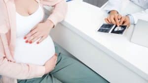 Descubra por que as grávidas não contam a gravidez em meses?