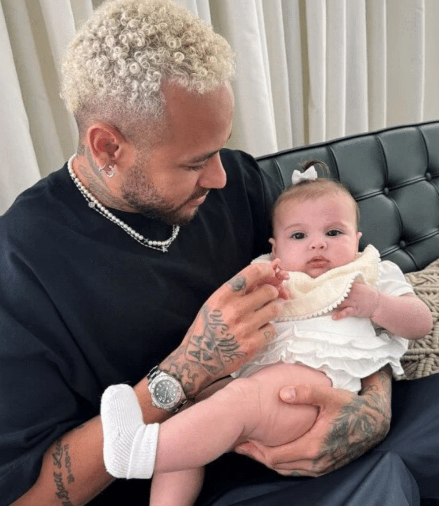 Foto de Neymar com a Filha Helena Derrete Corações – Veja o Registro!