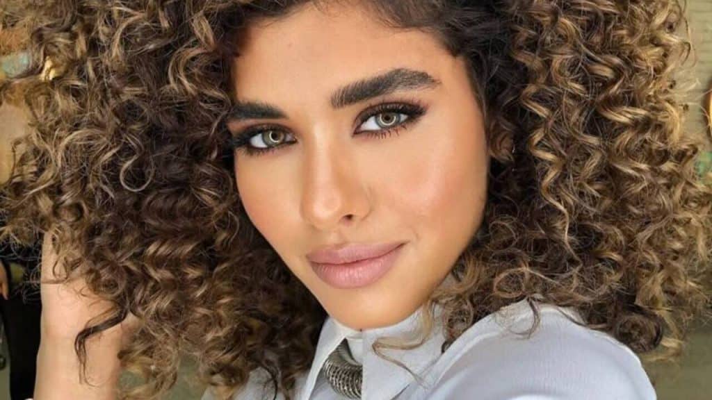 Morena iluminada avelã, o toque perfeito para quem busca sofisticação