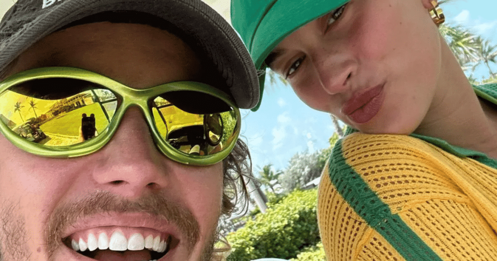 O bebê da Hailey Bieber de camisa do Brasil? Sim, ele já é patrimônio nacional