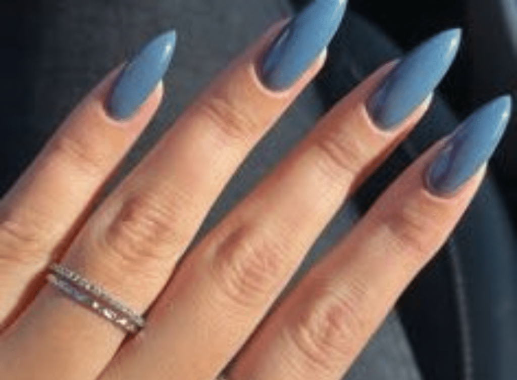 Unhas fashionistas: os esmaltes tendência de 2025 que você precisa testar