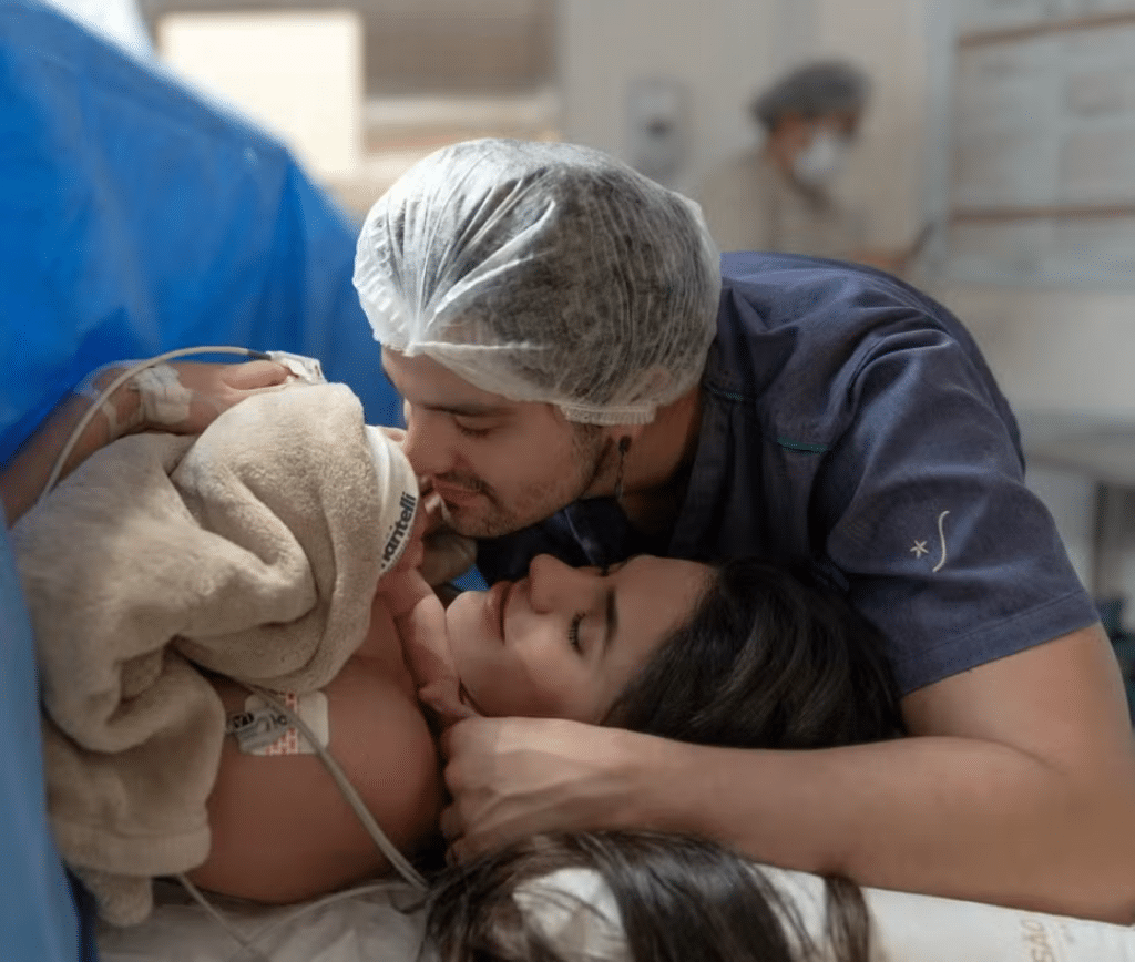 Luan Santana, Jade Magalhães, nascimento de Serena, bebê de famosos