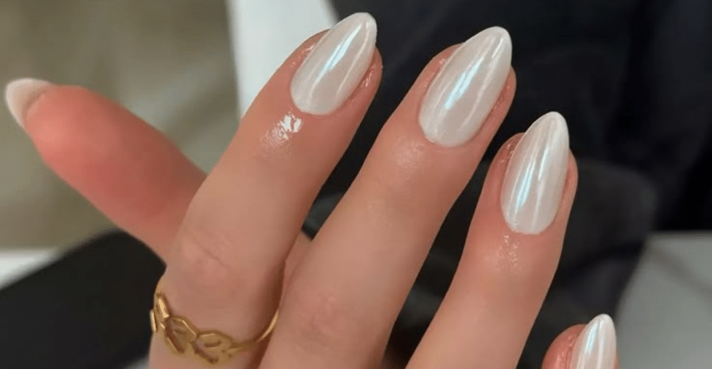 Manicures revelam os esmaltes mais populares do momento